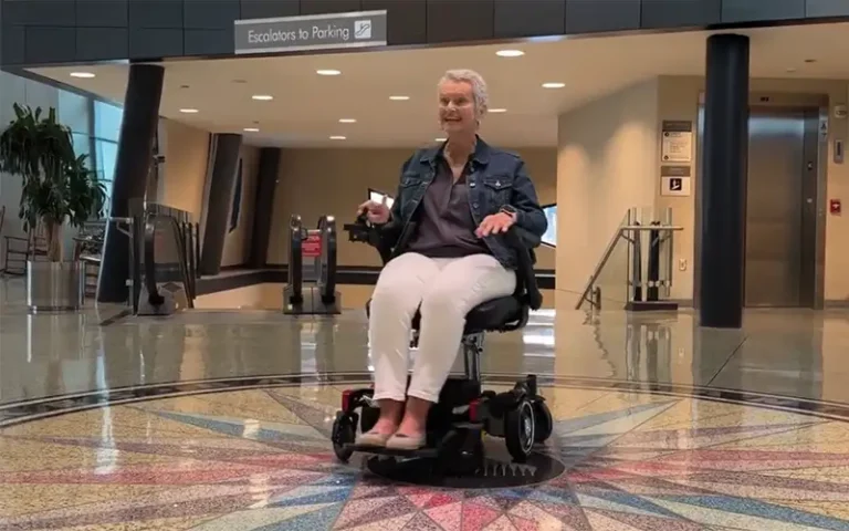 Choosing the Right Powered Mobility Device: Scooters and Power Wheelchairs from Kohll’s Rx
